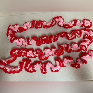 Garland Spiral Ruffle Valentine Red Pink White New Handmade Crochet